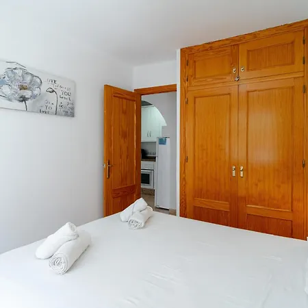 Апартаменты Apartmento Caribe Centro Casasol Нерха